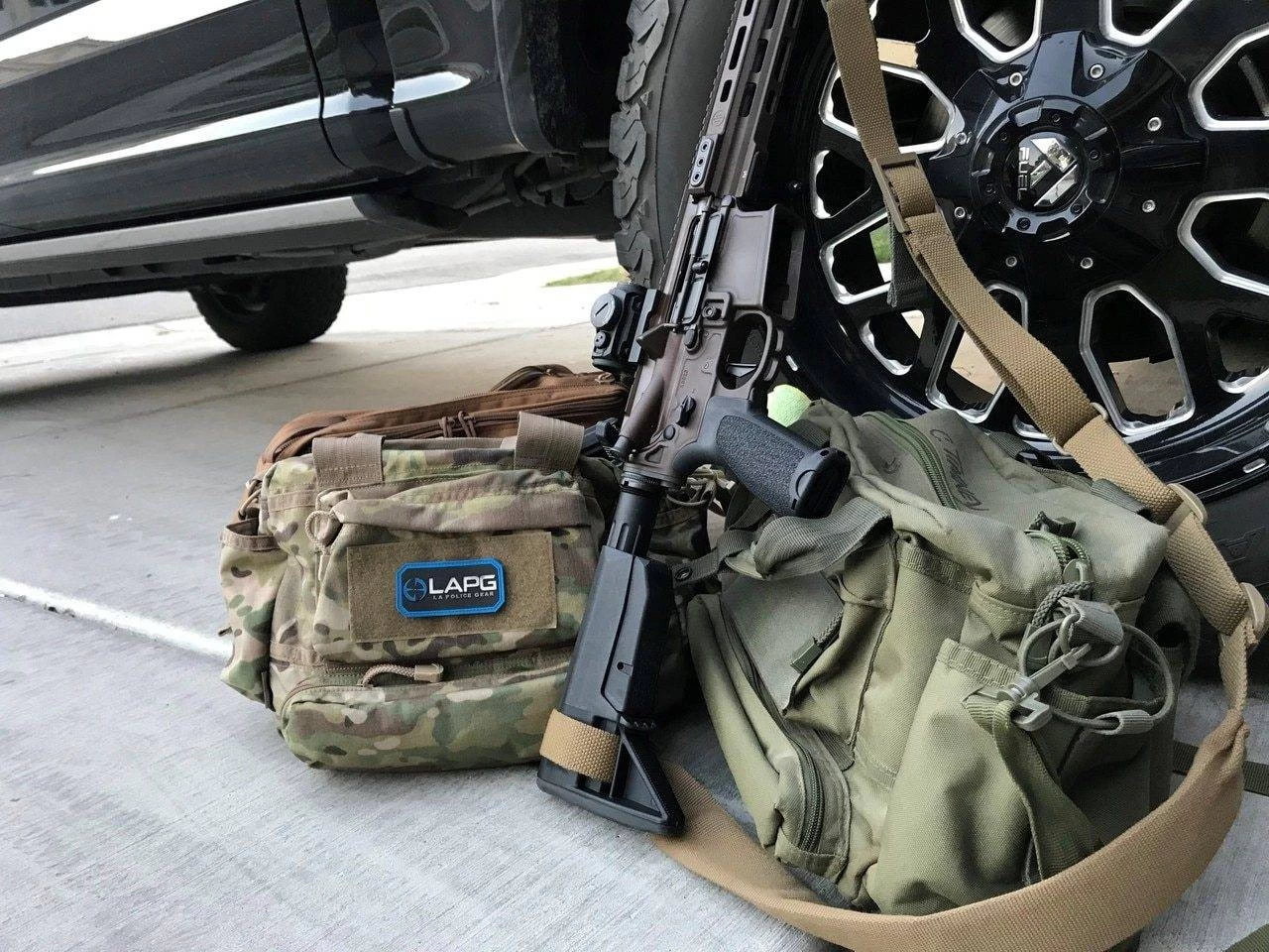 LA Police Gear Tactical Bail Out Gear Bag - Best Seller 6 LA Police Gear Tactical Bail Out Gear Bag - Best Seller - Image 4